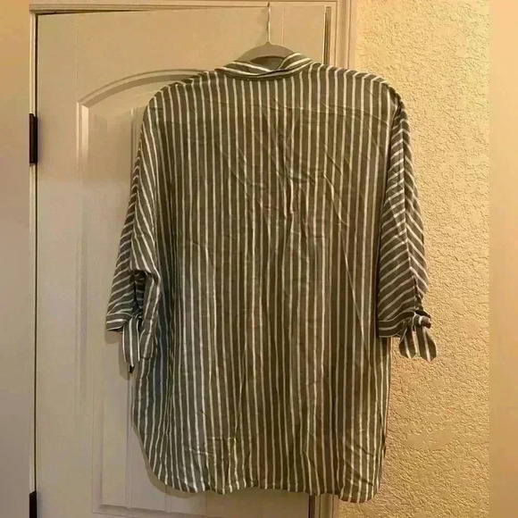 BIANCALANCIA new without tags adorable shirt made in Italy size 16 - Picture 3 of 6